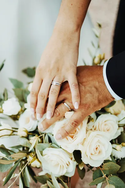 Beautiful wedding day nails with elegant design